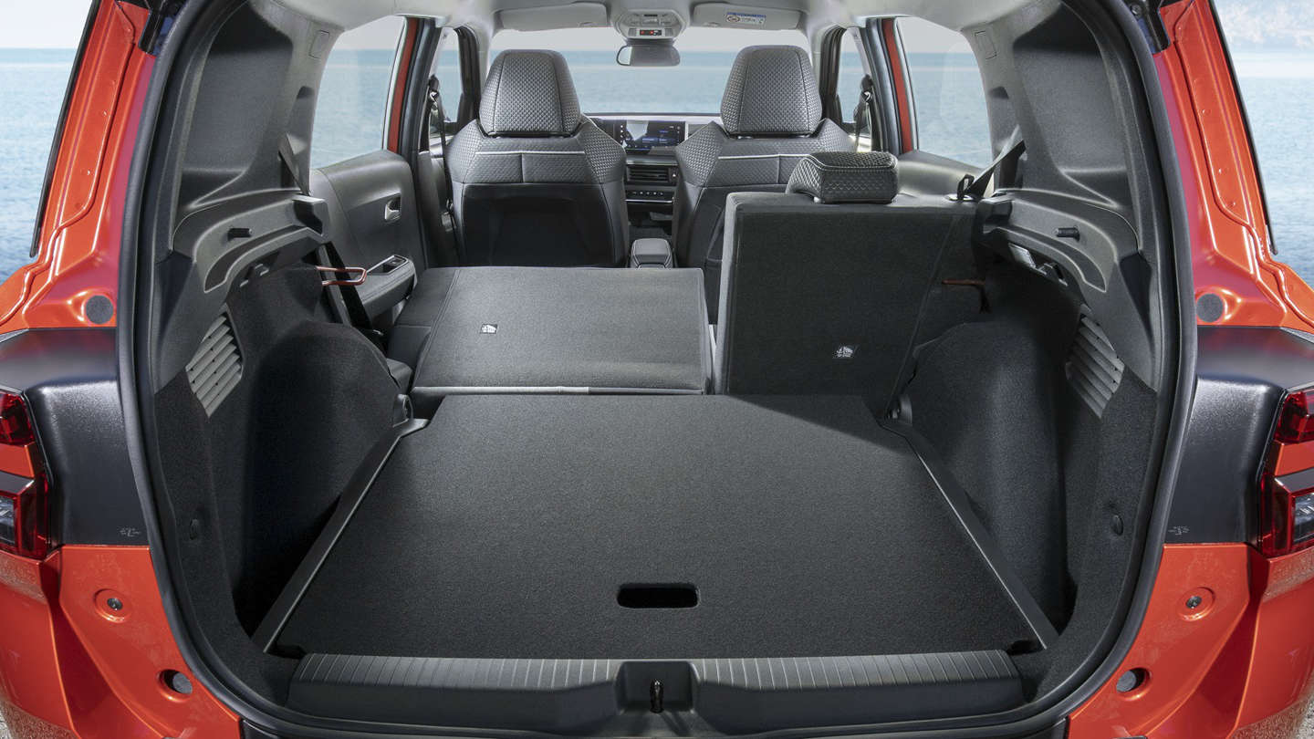 Новий Opel Frontera, багажний простір